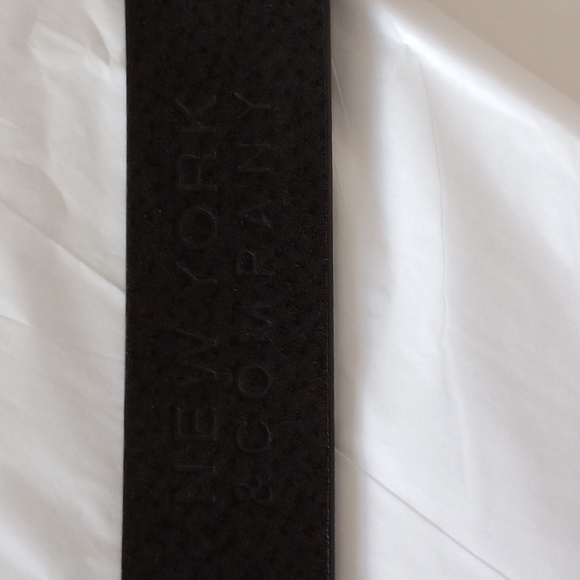 New York & Co. Leather Belt w/Silver Buckle 28"-32" Color:Black NWOT - Picture 4 of 6